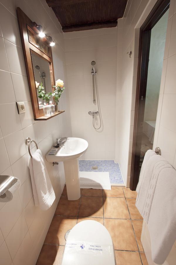 Hotel Puerta De La Sierra Puerto Serrano Buitenkant foto